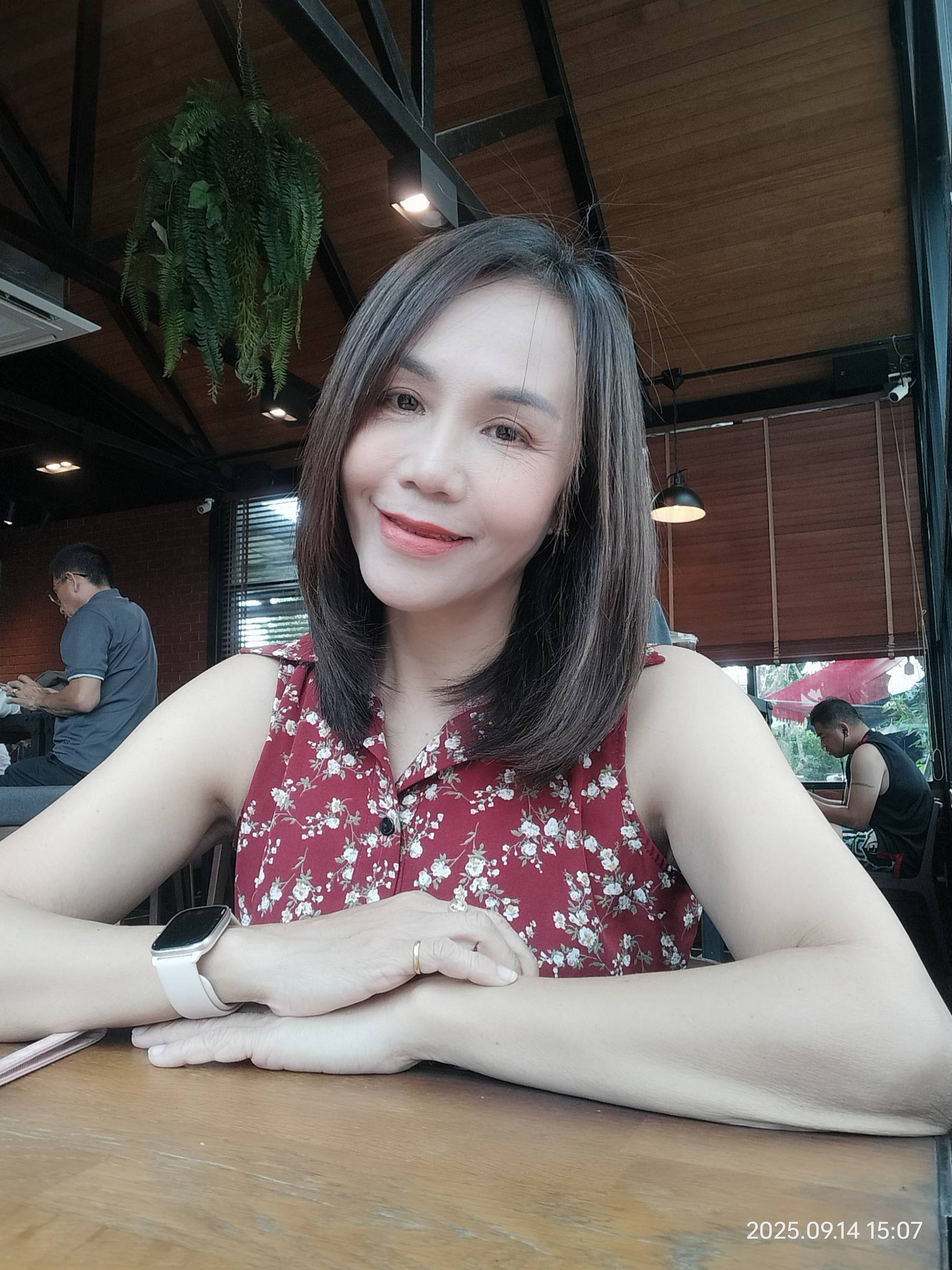 Natpaphat profile photo