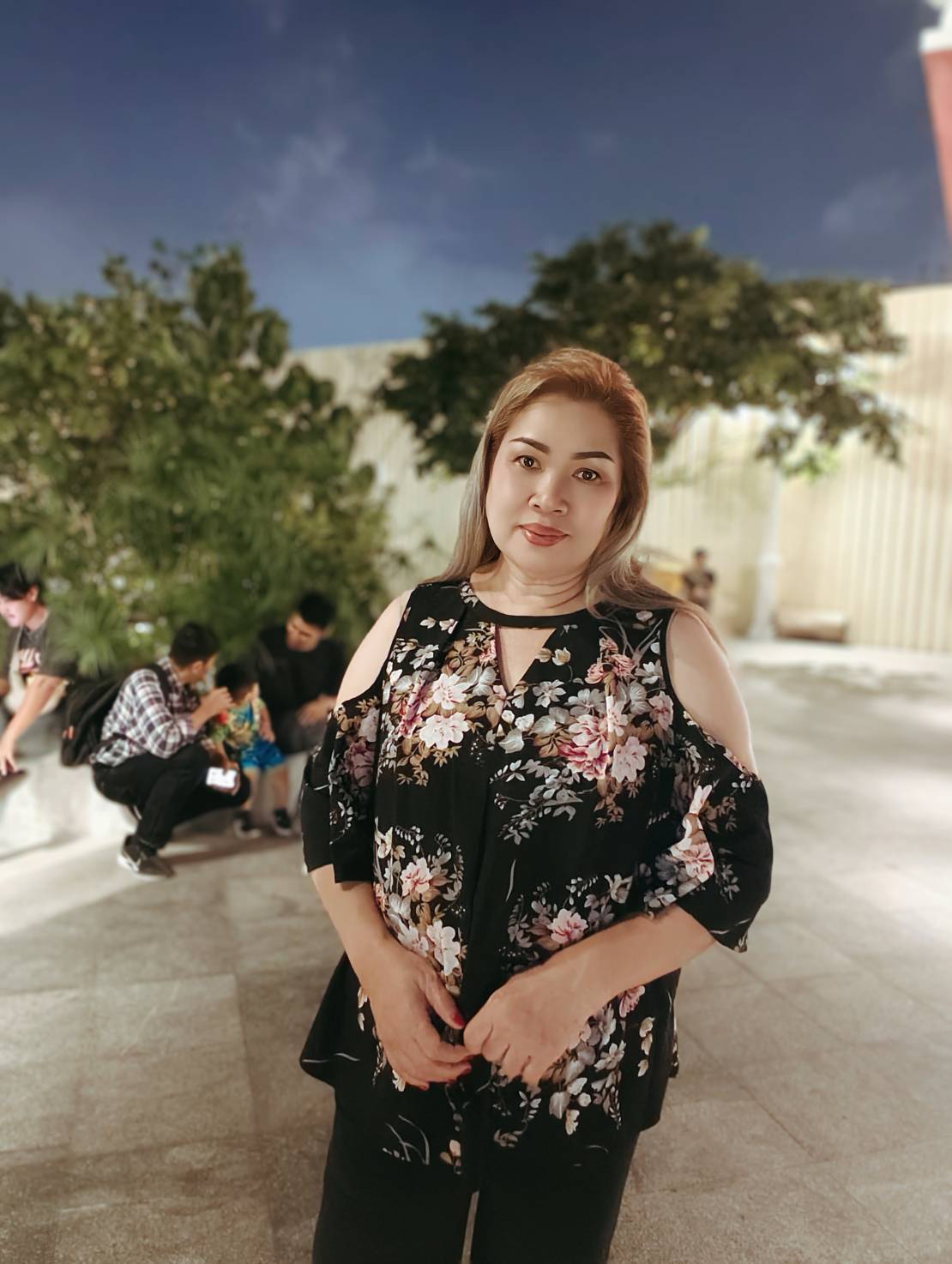 Phasinee profile photo