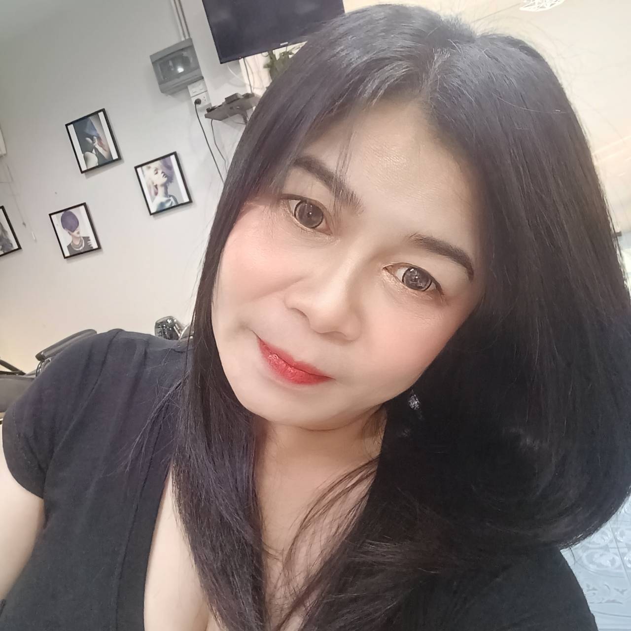 Nui chirawan profile photo
