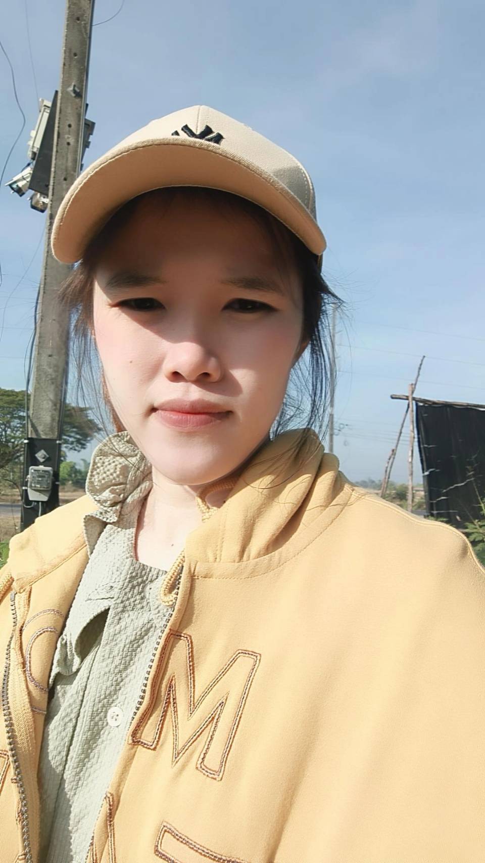 Rujira profile photo