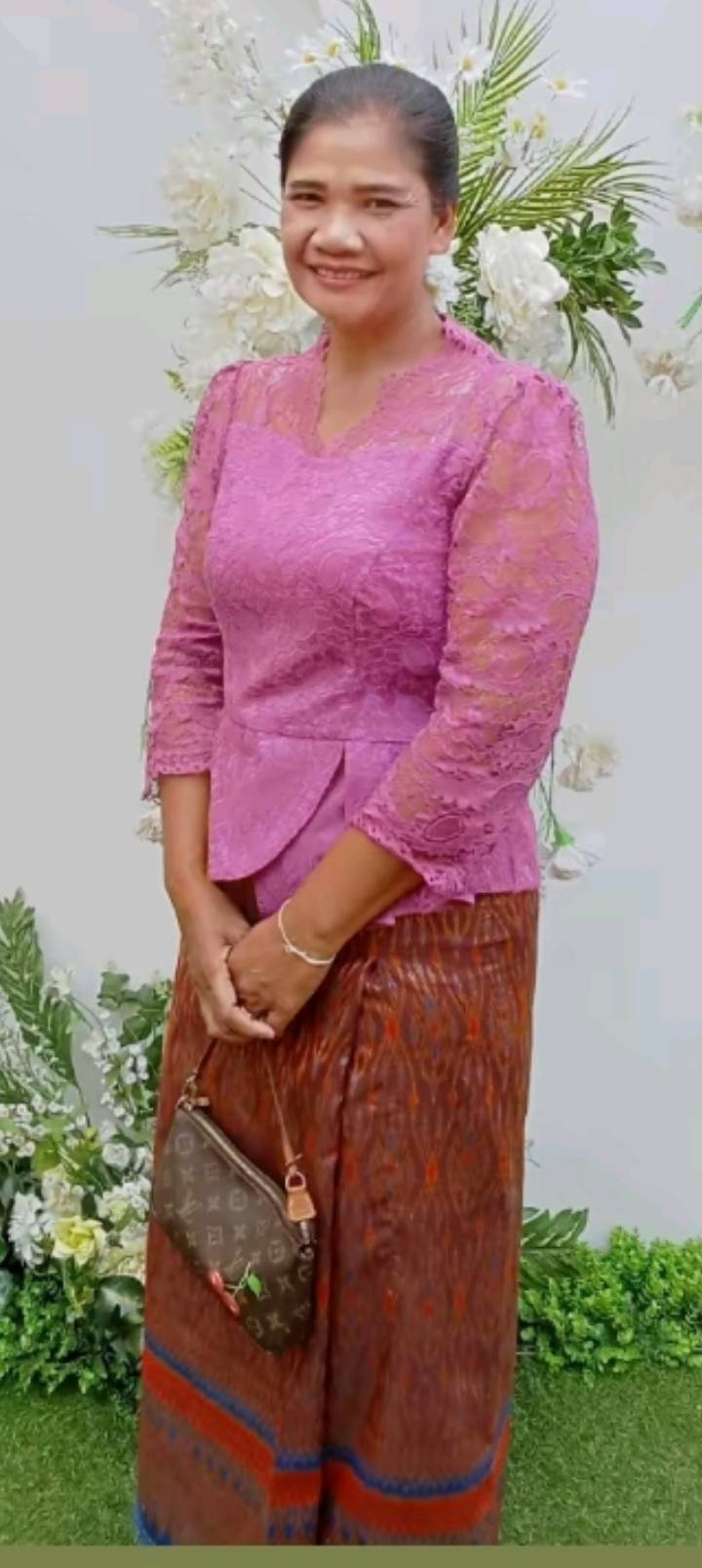 Bua Loy profile photo