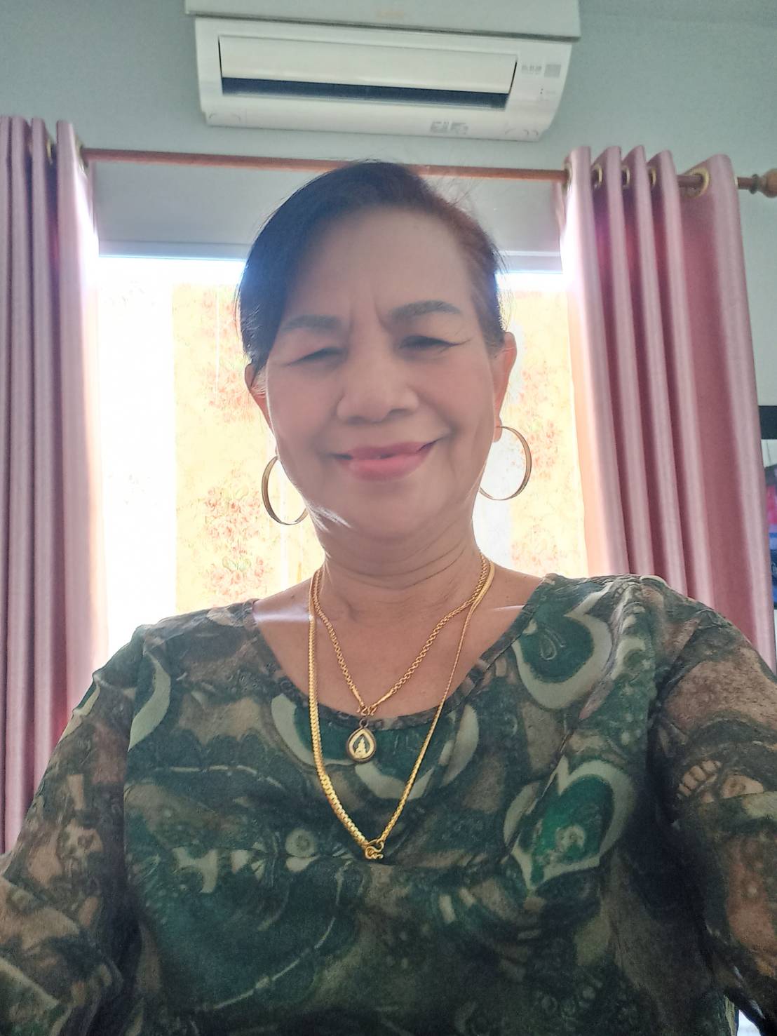 Somruthai profile photo