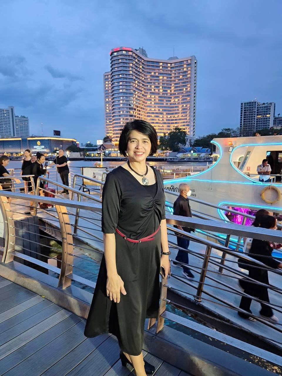 Apple profile photo