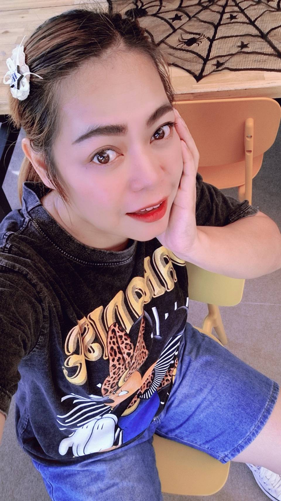 Bee profile photo