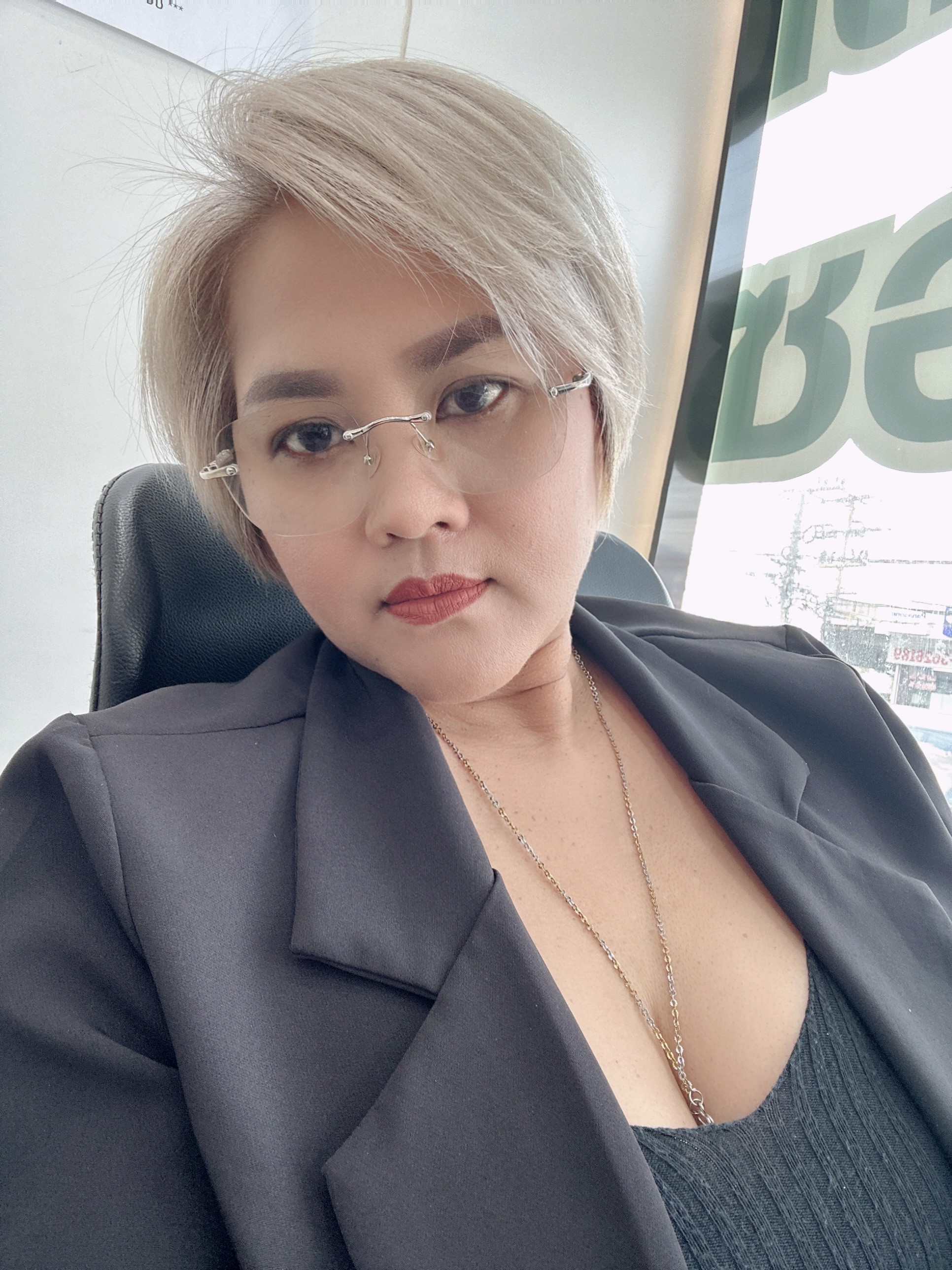 June profile photo